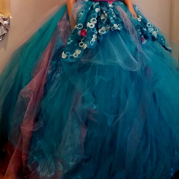 SAMPLE GOWN ONLY-MELISSA Turquoise Pink White Wedding Ballgown Set - Picture 13 of 16